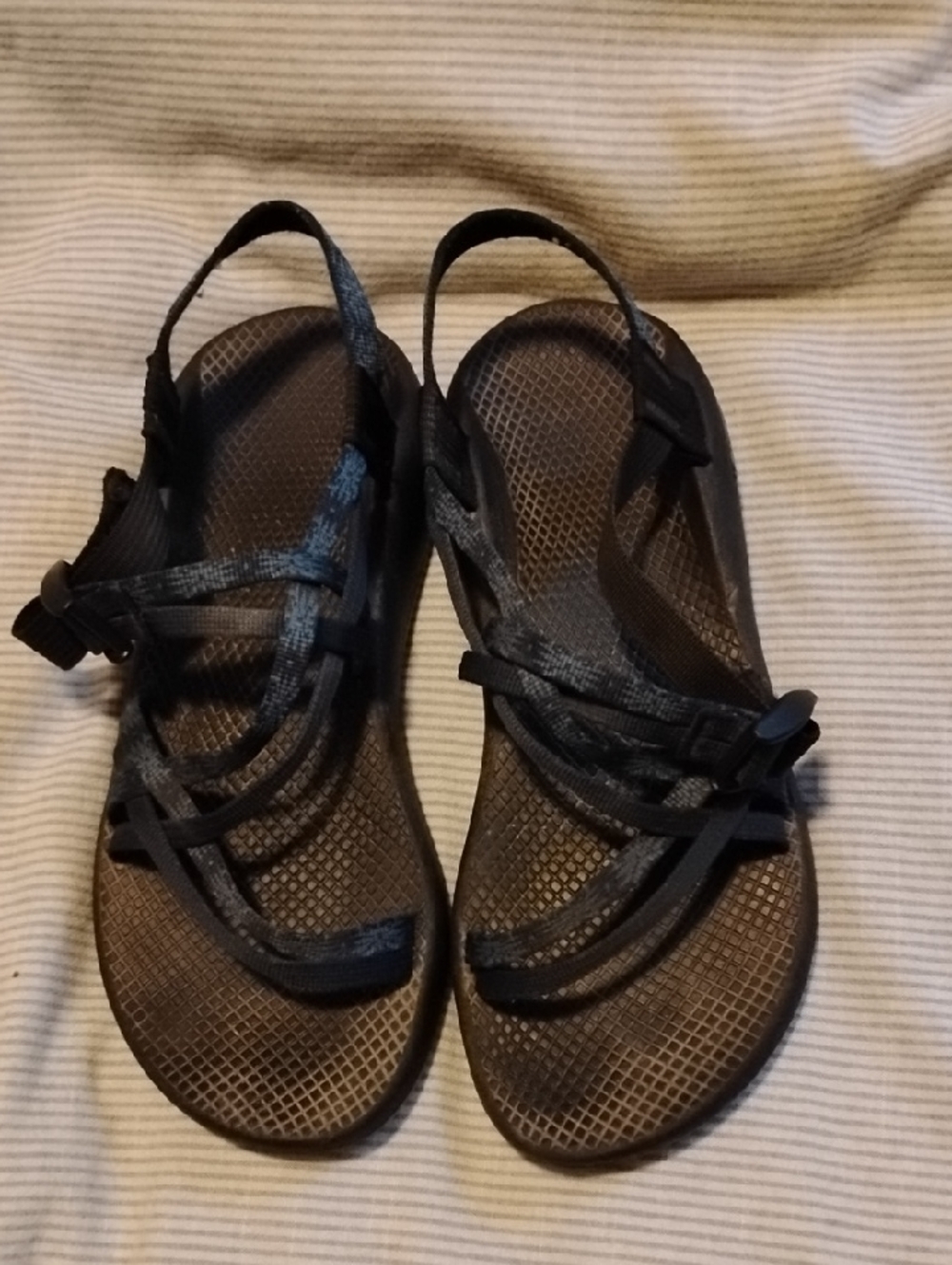 Women's Chacos Size 10, Dark Blue